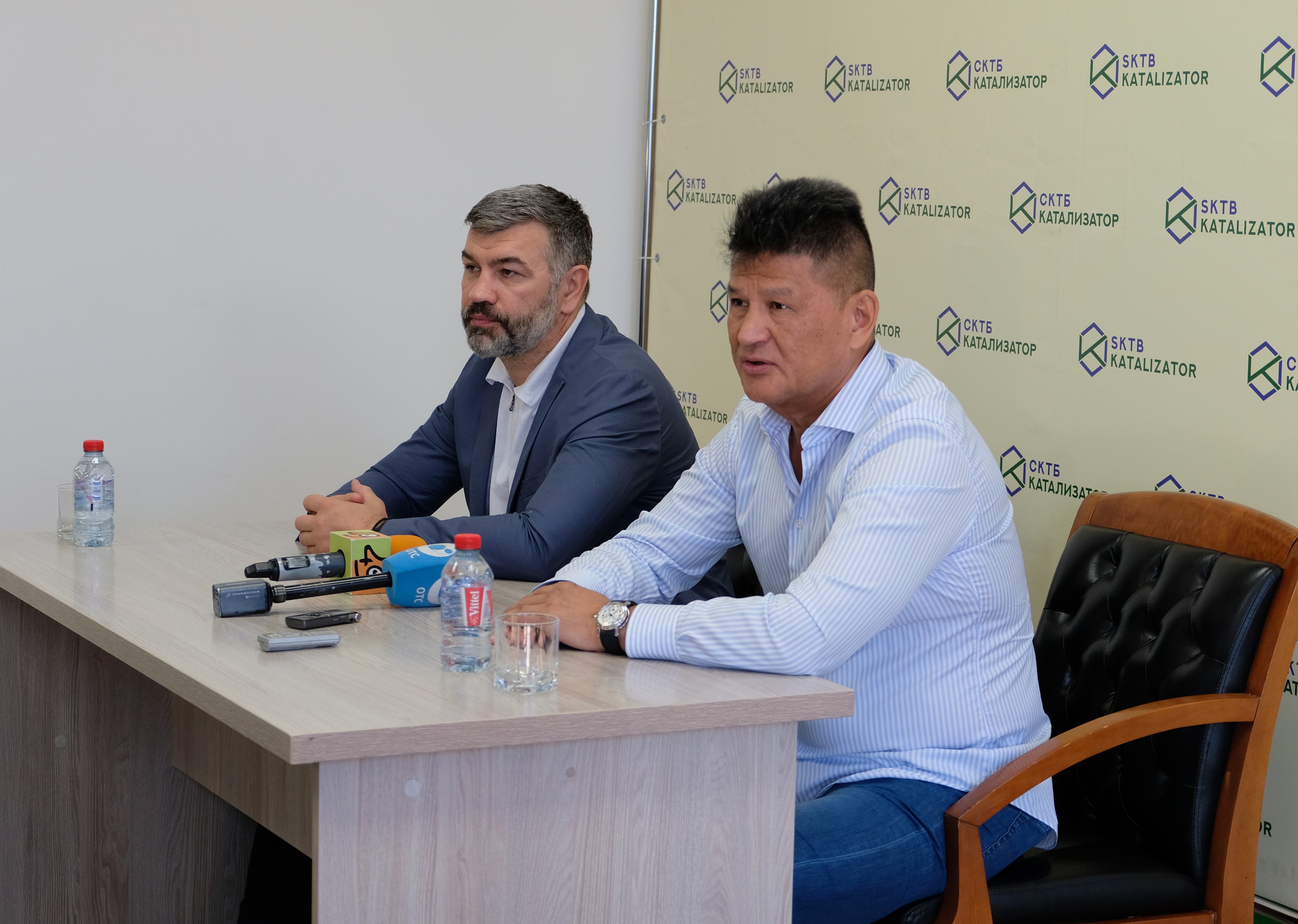 Министр промышленности, торговли и развития предпринимательства Новосибирской области и представители СМИ посетили  АО «СКТБ «Катализатор»